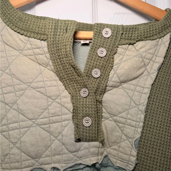 POL Cozy Oasis Patchwork Sweatshirt in Forest Green Medium Boho Oversized Henley - Picture 3 of 8